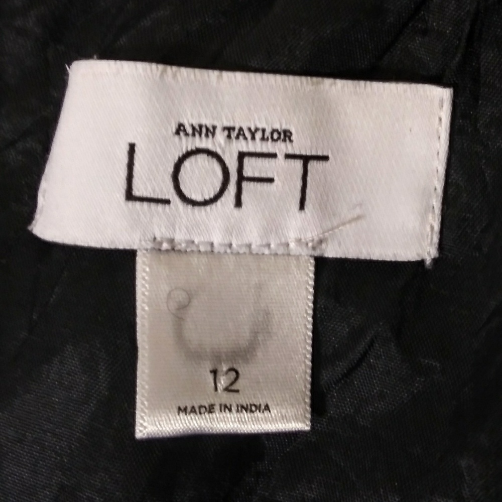 ANN TAYLOR LOFT PUFFY NAVY SKIRT - Picture 5 of 7